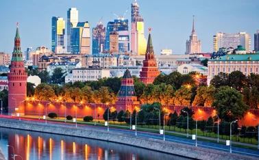 moscow-kremlin-wall-biz-district-2015
