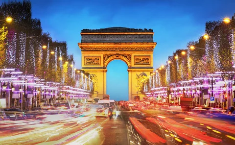 paris-arc-de-triomphe-night