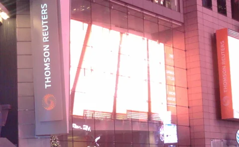 thomson-reuters-times-square-night