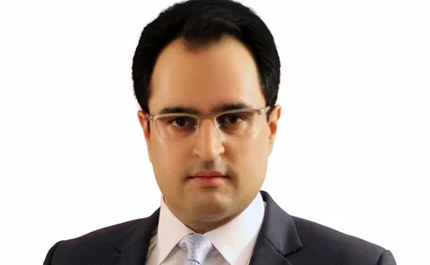 nadir-khan-qineqt