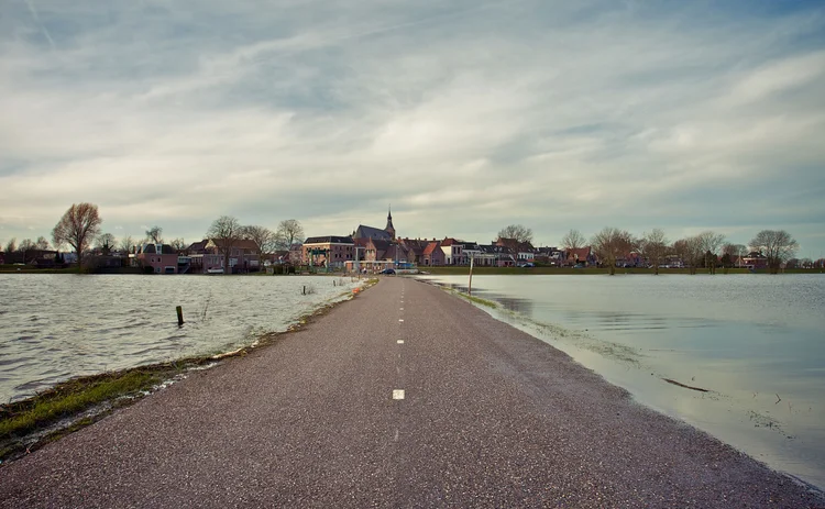 dutch-high-water-535628915.jpg