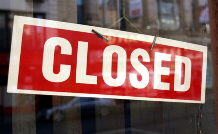 Closed sign Closed sign
