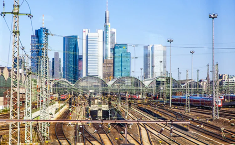 Photo of the approach to Frankfurt railway station Photo of the approach to Frankfurt railway station