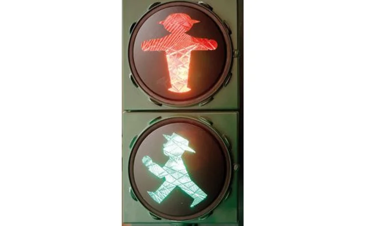 berlin-pedestrian-roadcrossing-lights-ampelmann