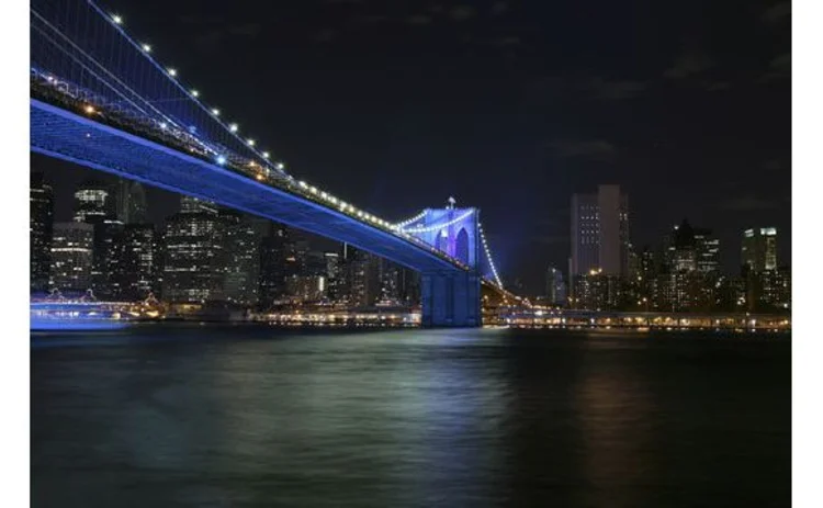 brooklyn-bridge-at-night-blue-lights-manhattan