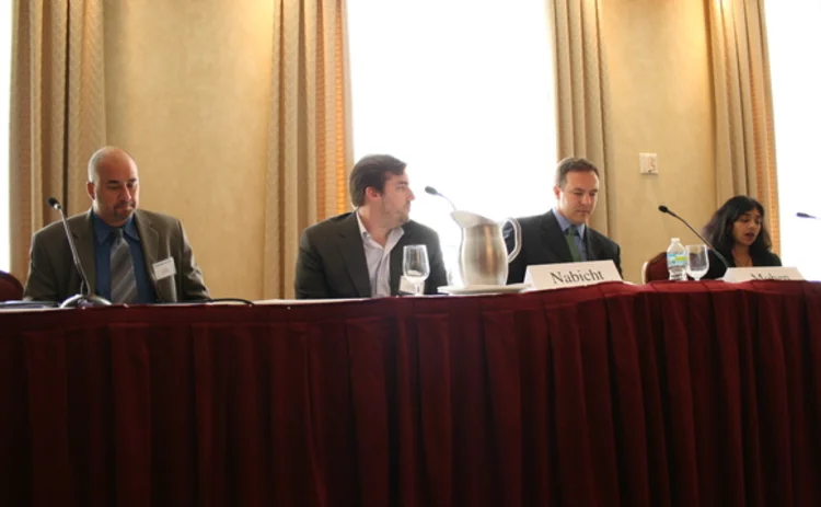 chicago-co-lo-panel-1 chicago-co-lo-panel-1