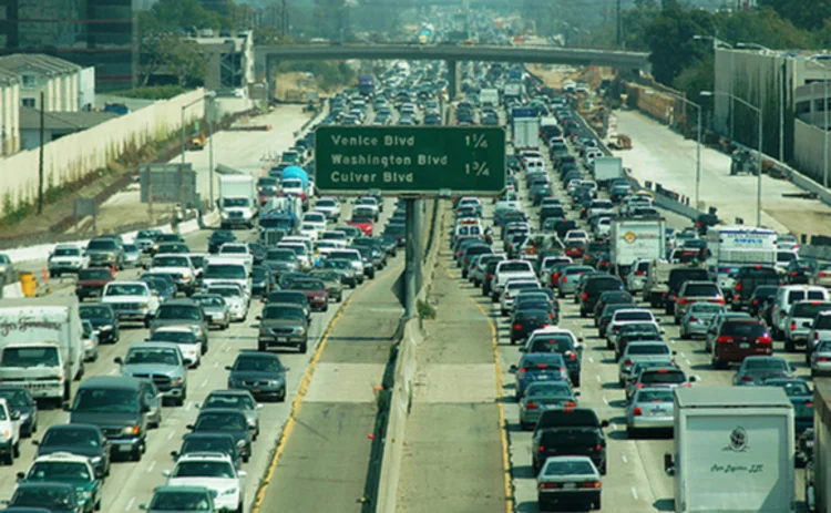 Traffic on a highway in Los Angeles