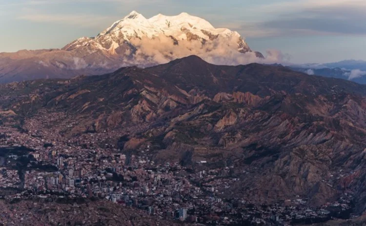 la-paz-bolivia-mountains la-paz-bolivia-mountains