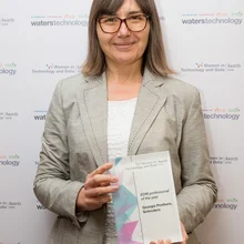 15bEDMProfessionalOfTheYear_Schroders_GeorgiaProthero