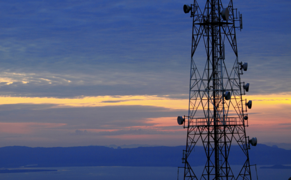 Smashing barriers: How shortwave frequencies are making trading firms faster - Vimarsana News